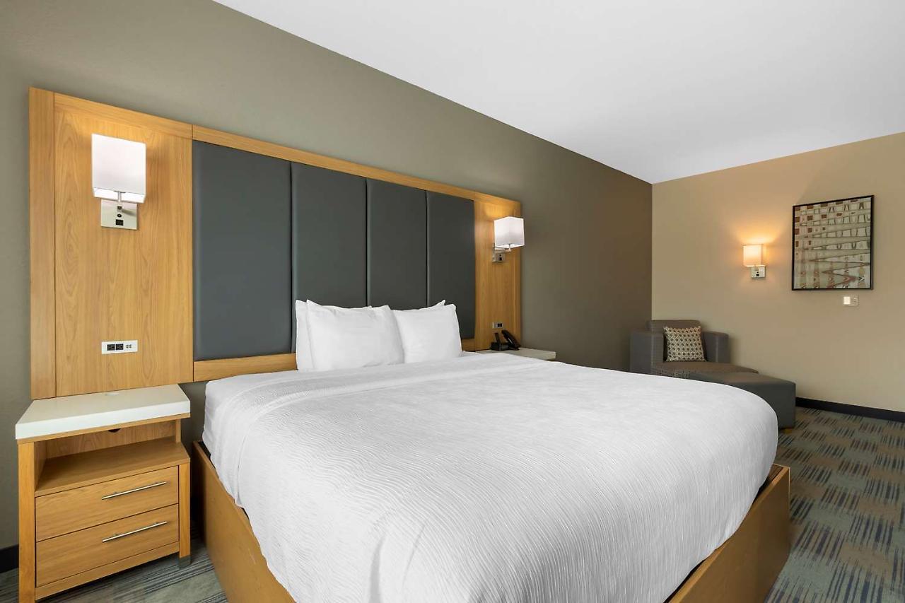 La Quinta Inn & Suites By Wyndham Coralville Iowa City Exteriör bild