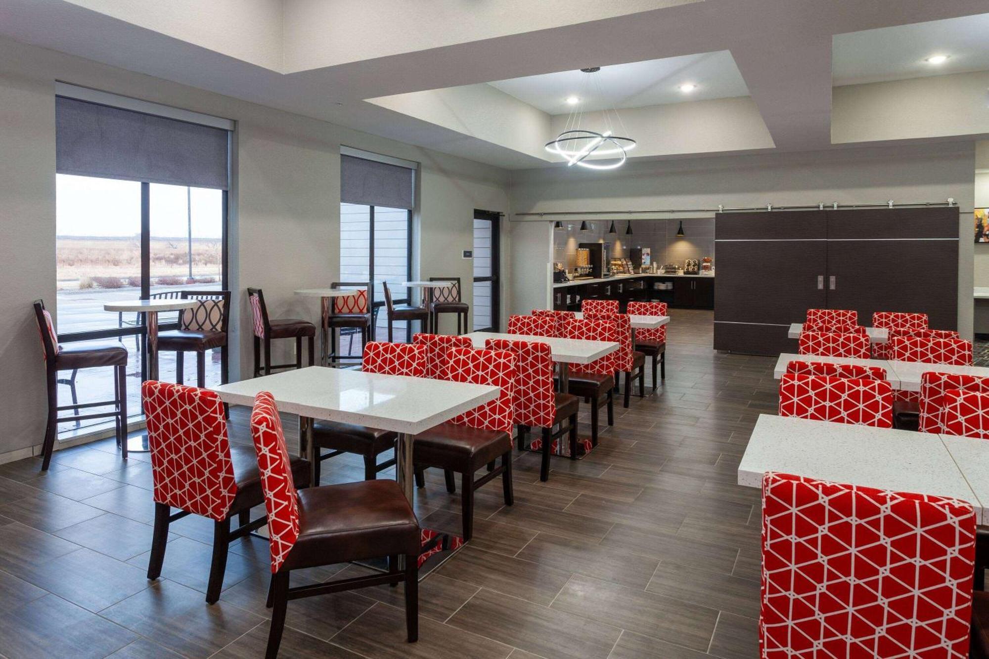 La Quinta Inn & Suites By Wyndham Coralville Iowa City Exteriör bild